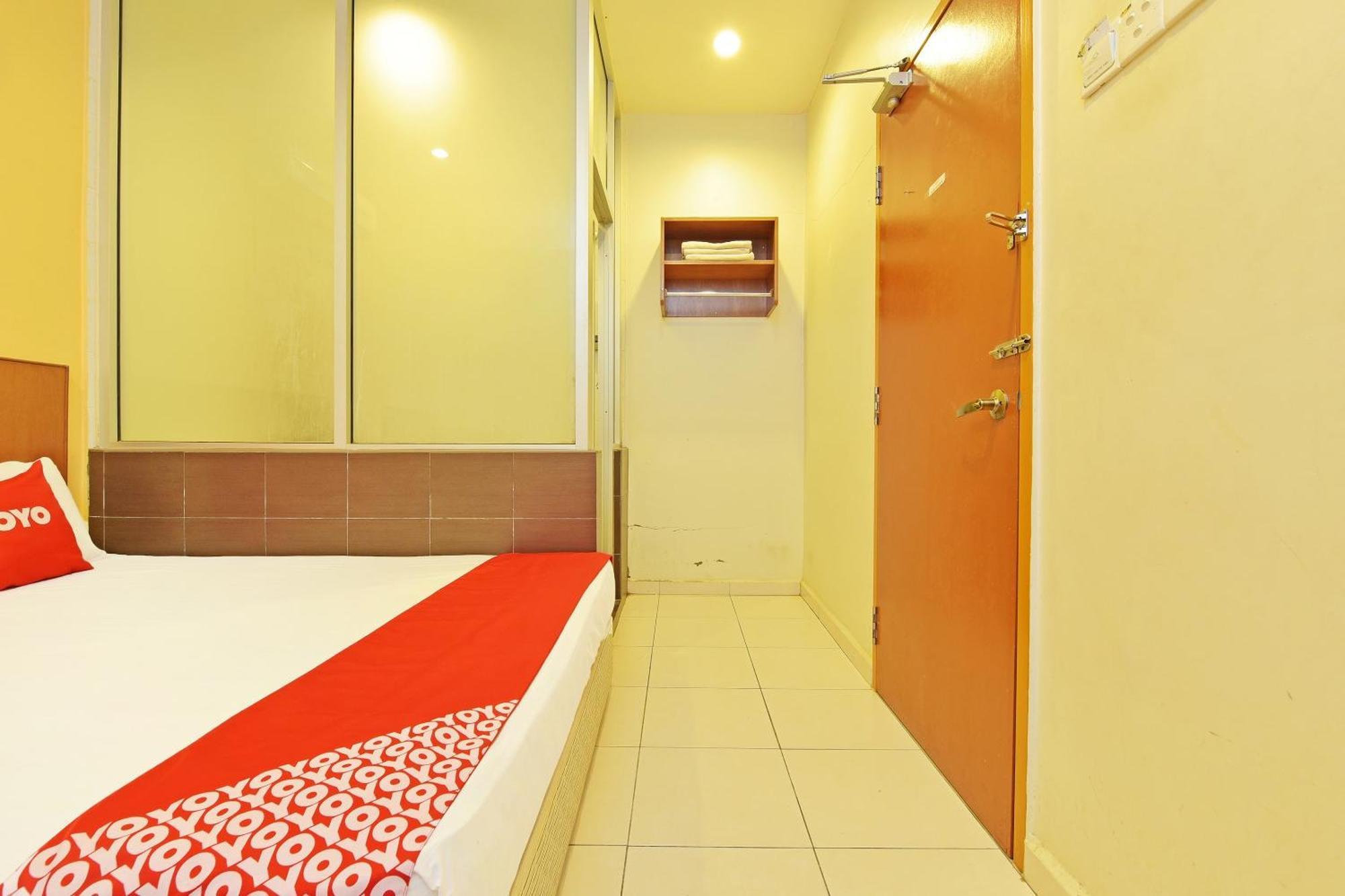 Oyo 582 Hotel Walk Inn Kampong Pasir Puteh  Dış mekan fotoğraf