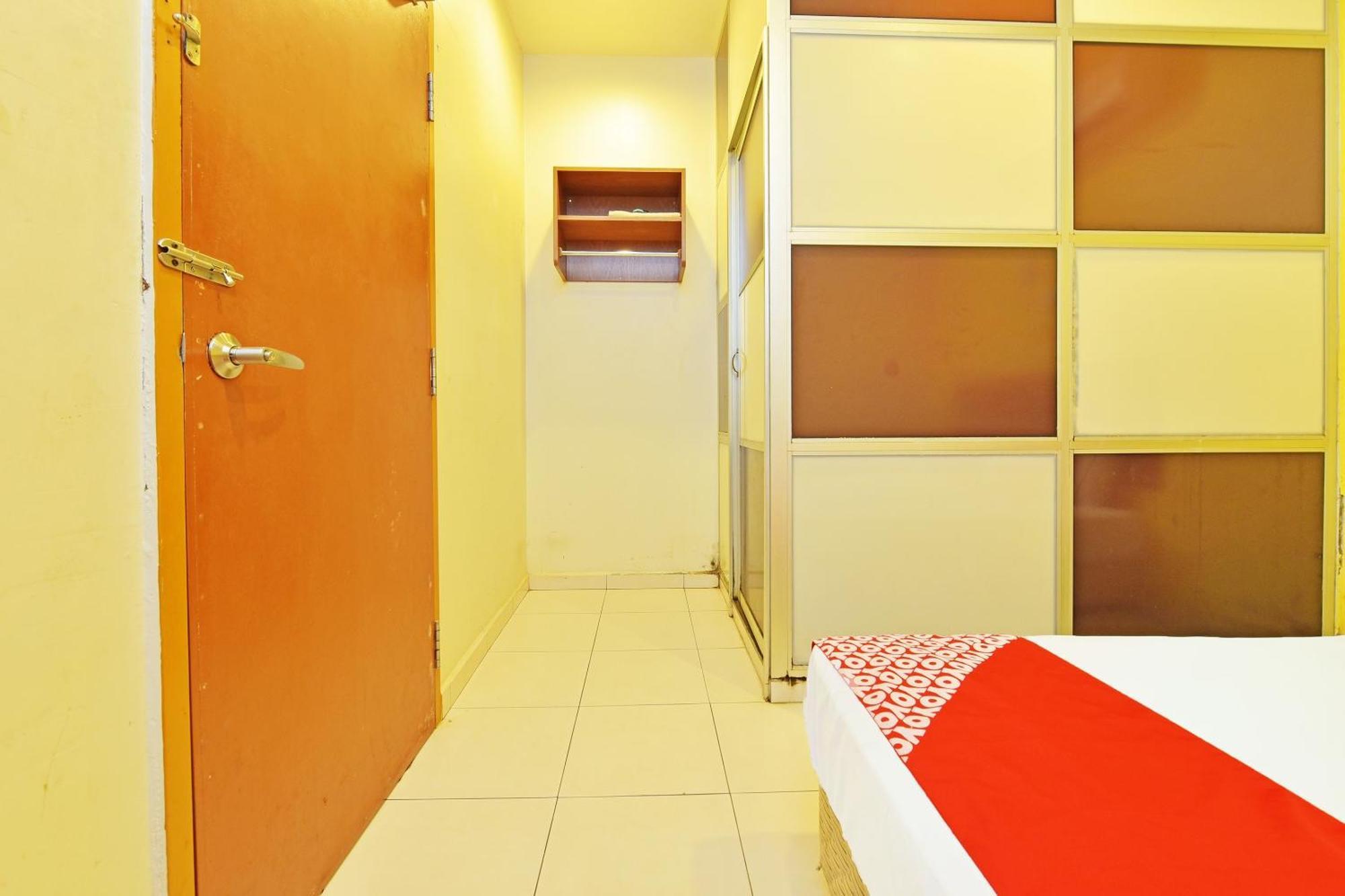 Oyo 582 Hotel Walk Inn Kampong Pasir Puteh  Dış mekan fotoğraf